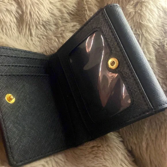 Calvin Klein: Mini Wallet - Picture 4 of 4